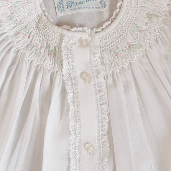 Vintage Heirloom Smocked White Dress Gown Size 0/3 Months Feltman Brothers - Picture 3 of 4